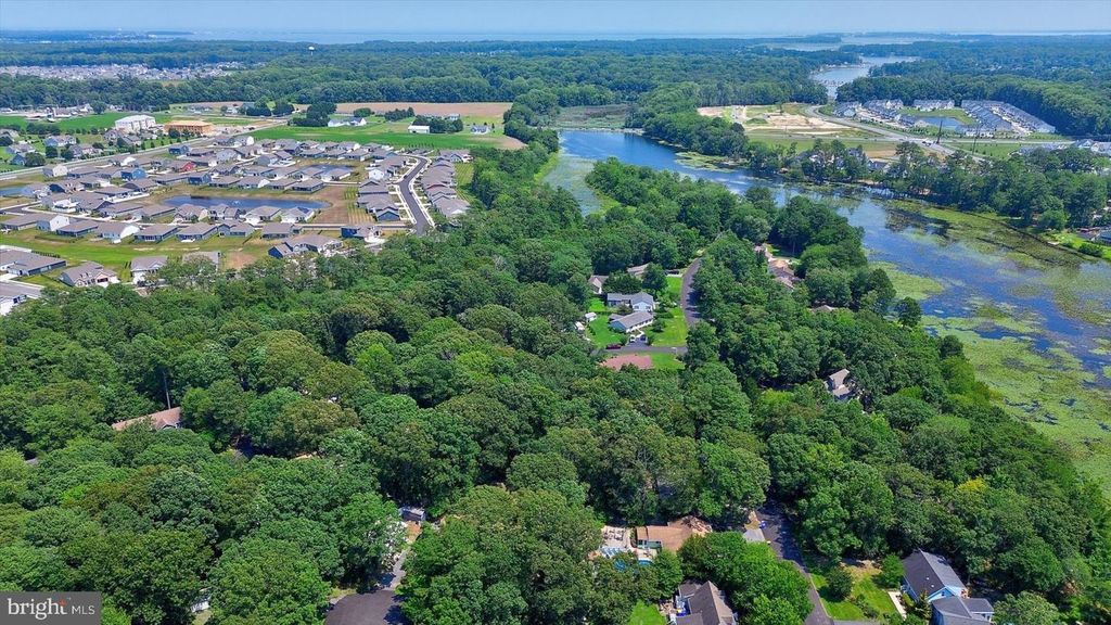 18 LAKE SHORE DR, Lewes, DE 19958