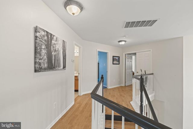 42 CRANBERRY DR, Mays Landing, NJ 08330