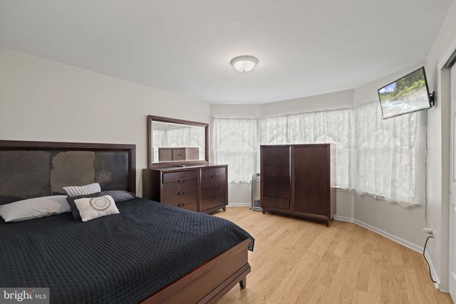 42 CRANBERRY DR, Mays Landing, NJ 08330