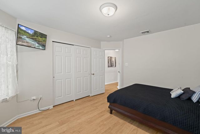 42 CRANBERRY DR, Mays Landing, NJ 08330