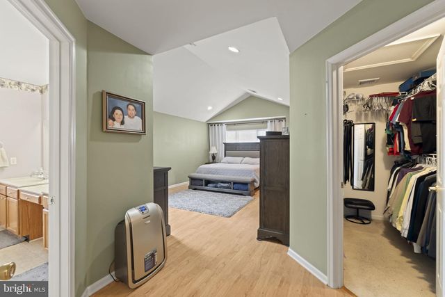 42 CRANBERRY DR, Mays Landing, NJ 08330