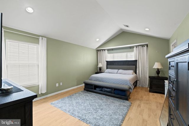 42 CRANBERRY DR, Mays Landing, NJ 08330