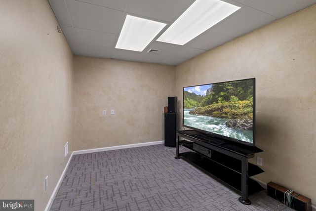 42 CRANBERRY DR, Mays Landing, NJ 08330