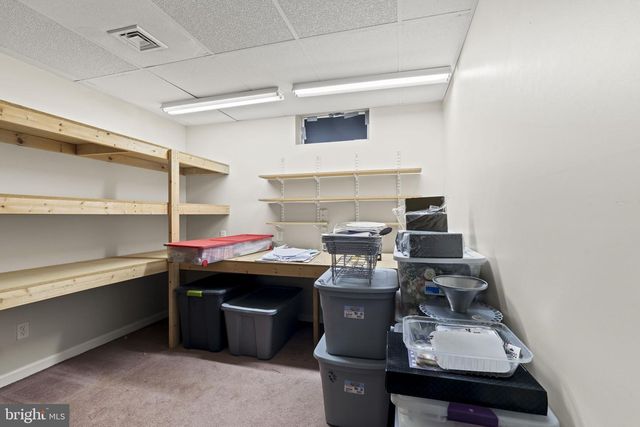 42 CRANBERRY DR, Mays Landing, NJ 08330