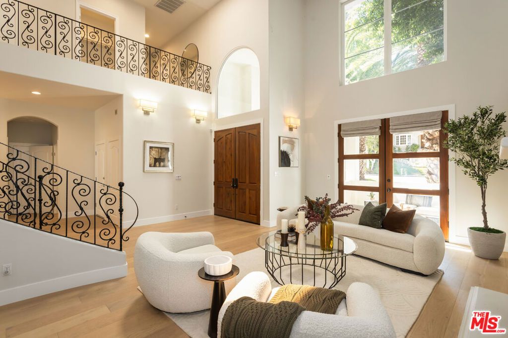 14985 Valley Vista Boulevard, Los Angeles, CA 91403 — photo 4