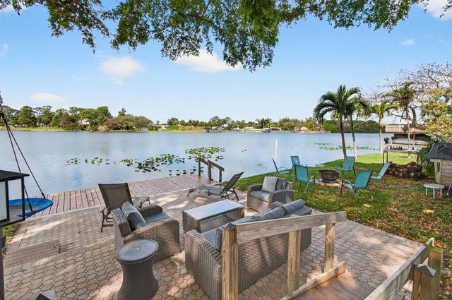 6647 Paul Mar Drive, Lantana, FL 33462