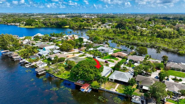 6647 Paul Mar Drive, Lantana, FL 33462