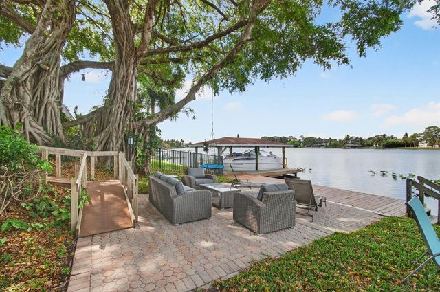 6647 Paul Mar Drive, Lantana, FL 33462