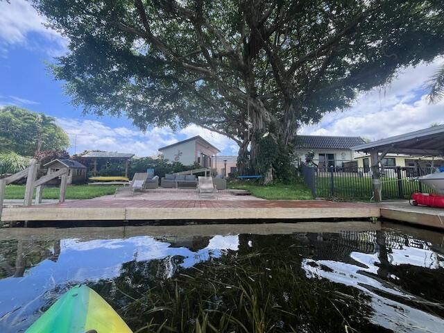 6647 Paul Mar Drive, Lantana, FL 33462