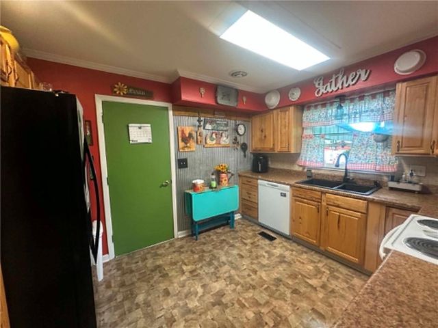101 Crest Drive, Excelsior Springs, MO 64024
