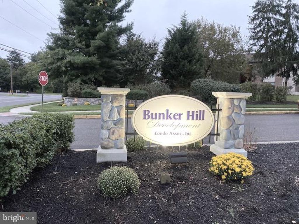 27 PICKWICK PL, Sewell, NJ 08080