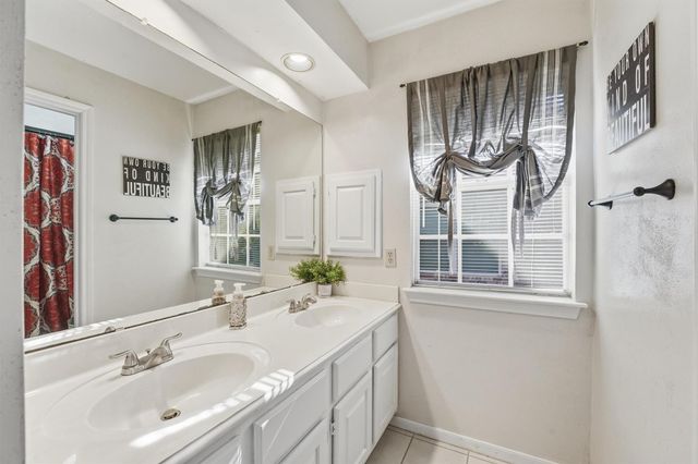 3102 Greenwood Glen Drive, Houston, TX 77345