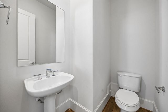 9663 Kings Cross Station, Houston, TX 77045