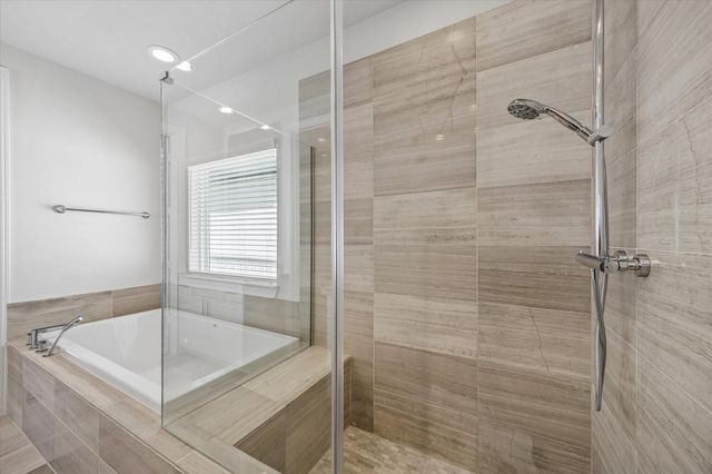 9663 Kings Cross Station, Houston, TX 77045