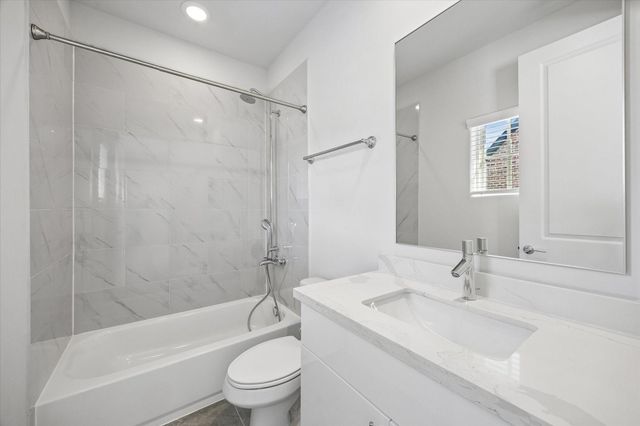 9663 Kings Cross Station, Houston, TX 77045