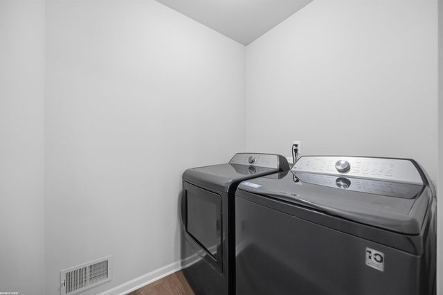 45215 Fairchild Road, Macomb, MI 48042