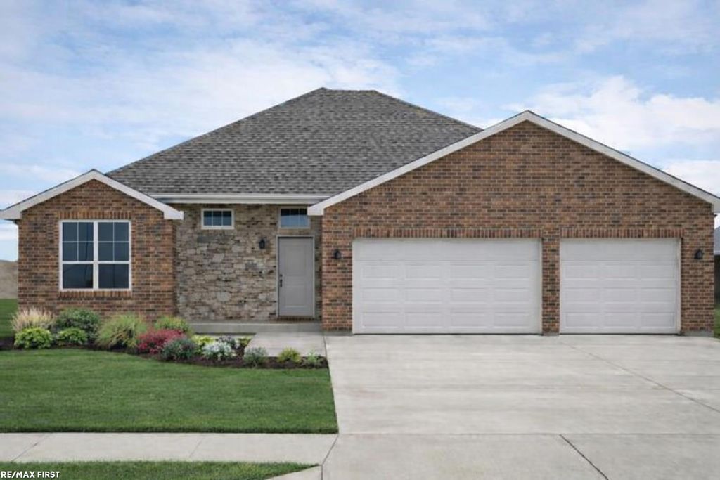 45215 Fairchild Road, Macomb, MI 48042