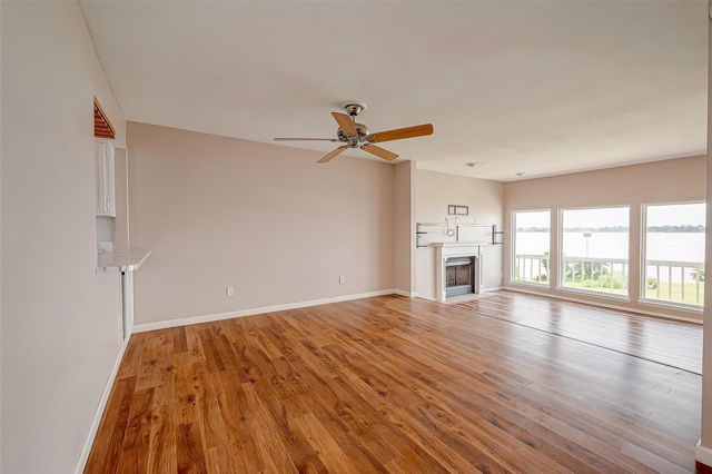 10 Mariner Village Drive, Pasadena, TX 77586