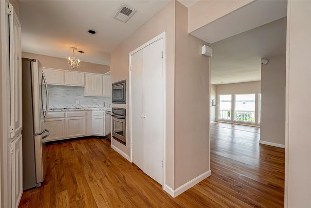 10 Mariner Village Drive, Pasadena, TX 77586