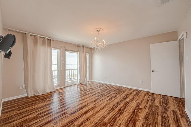 10 Mariner Village Drive, Pasadena, TX 77586