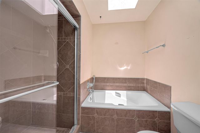 10 Mariner Village Drive, Pasadena, TX 77586