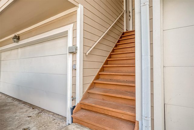 10 Mariner Village Drive, Pasadena, TX 77586