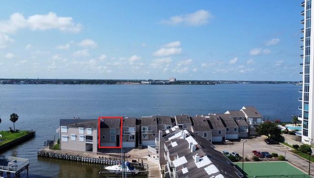 10 Mariner Village Drive, Pasadena, TX 77586