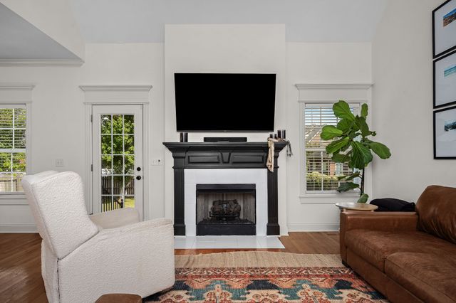 1921 Walking Dr, Murfreesboro, TN 37130
