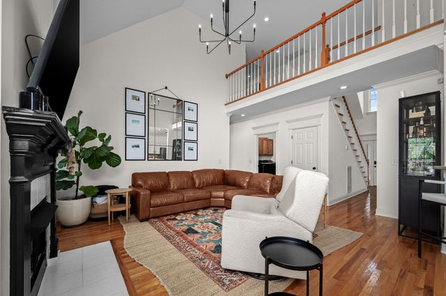 1921 Walking Dr, Murfreesboro, TN 37130