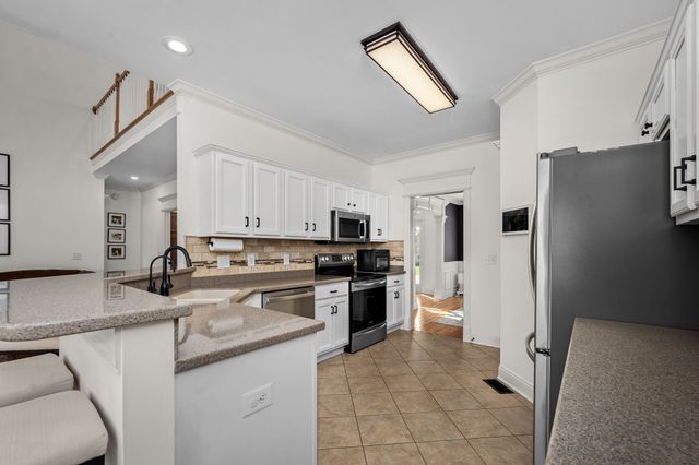 1921 Walking Dr, Murfreesboro, TN 37130