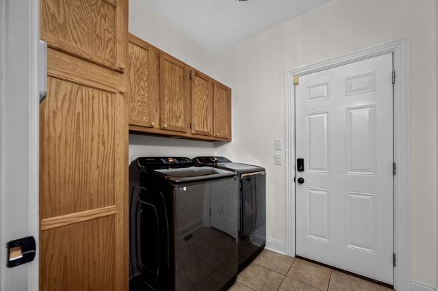 1921 Walking Dr, Murfreesboro, TN 37130