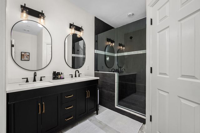1921 Walking Dr, Murfreesboro, TN 37130