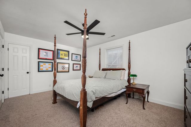 1921 Walking Dr, Murfreesboro, TN 37130