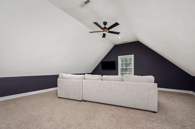 1921 Walking Dr, Murfreesboro, TN 37130