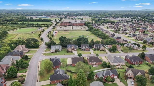 1921 Walking Dr, Murfreesboro, TN 37130