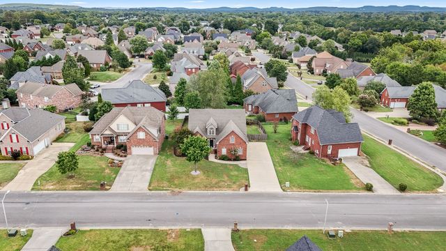 1921 Walking Dr, Murfreesboro, TN 37130