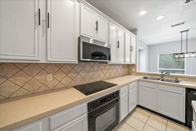 2900 Windridge Lane, Corinth, TX 76208