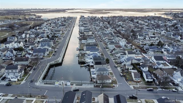 24 North Boulevard, East Rockaway, NY 11518