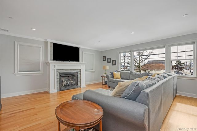 24 North Boulevard, East Rockaway, NY 11518