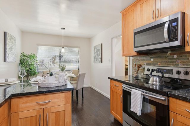 2315 Sharon Road, Menlo Park, CA 94025