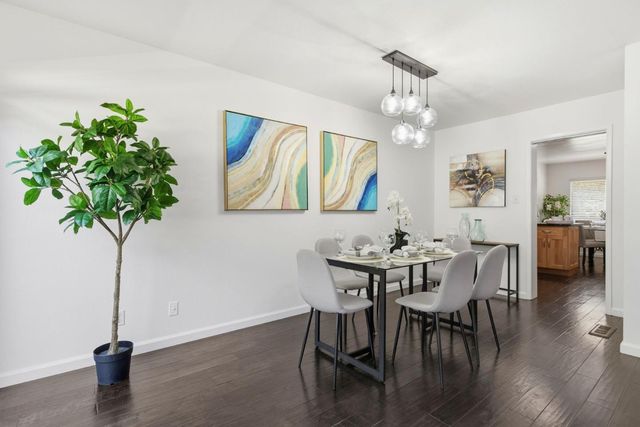 2315 Sharon Road, Menlo Park, CA 94025