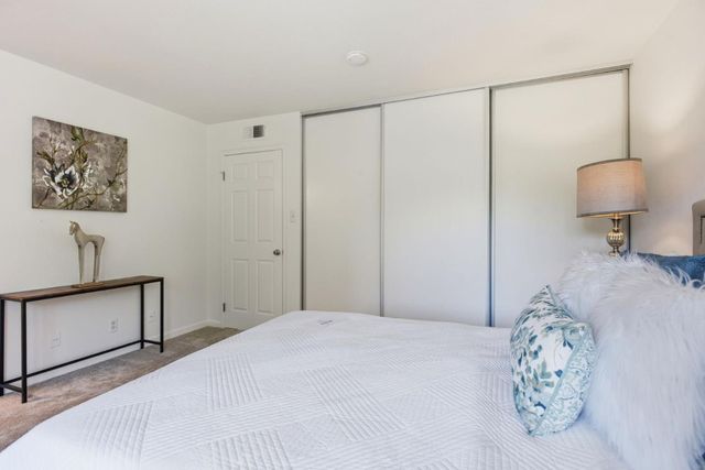 2315 Sharon Road, Menlo Park, CA 94025
