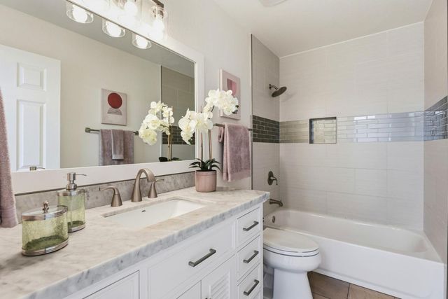 2315 Sharon Road, Menlo Park, CA 94025
