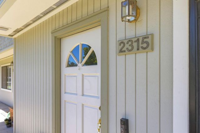 2315 Sharon Road, Menlo Park, CA 94025