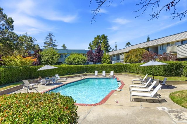 2315 Sharon Road, Menlo Park, CA 94025