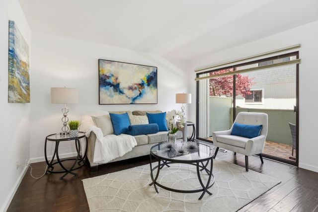 2315 Sharon Road, Menlo Park, CA 94025