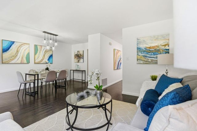 2315 Sharon Road, Menlo Park, CA 94025