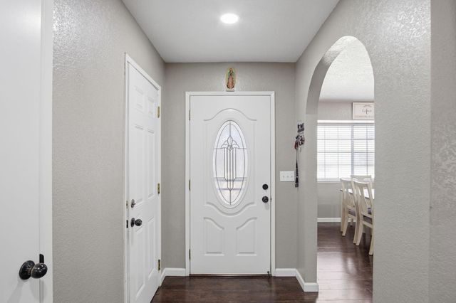 3808 Georgeann Pl, Ceres, CA 95307