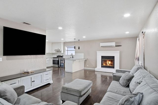 3808 Georgeann Pl, Ceres, CA 95307