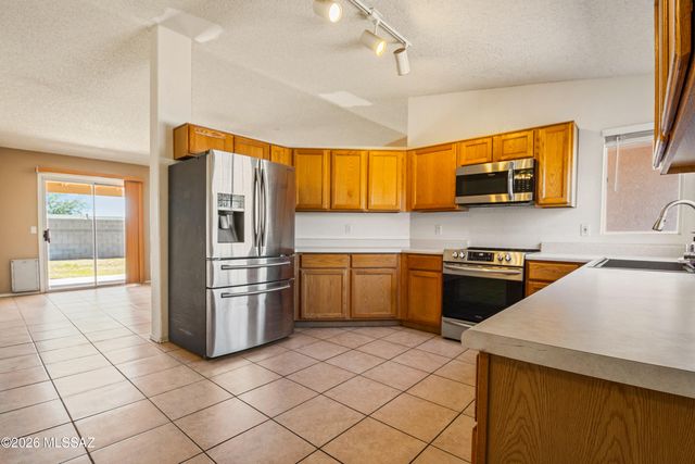 7860 S Caesar Drive, Tucson, AZ 85747